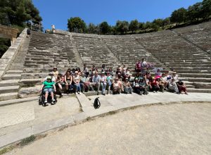 scoli kalon texnon theatro