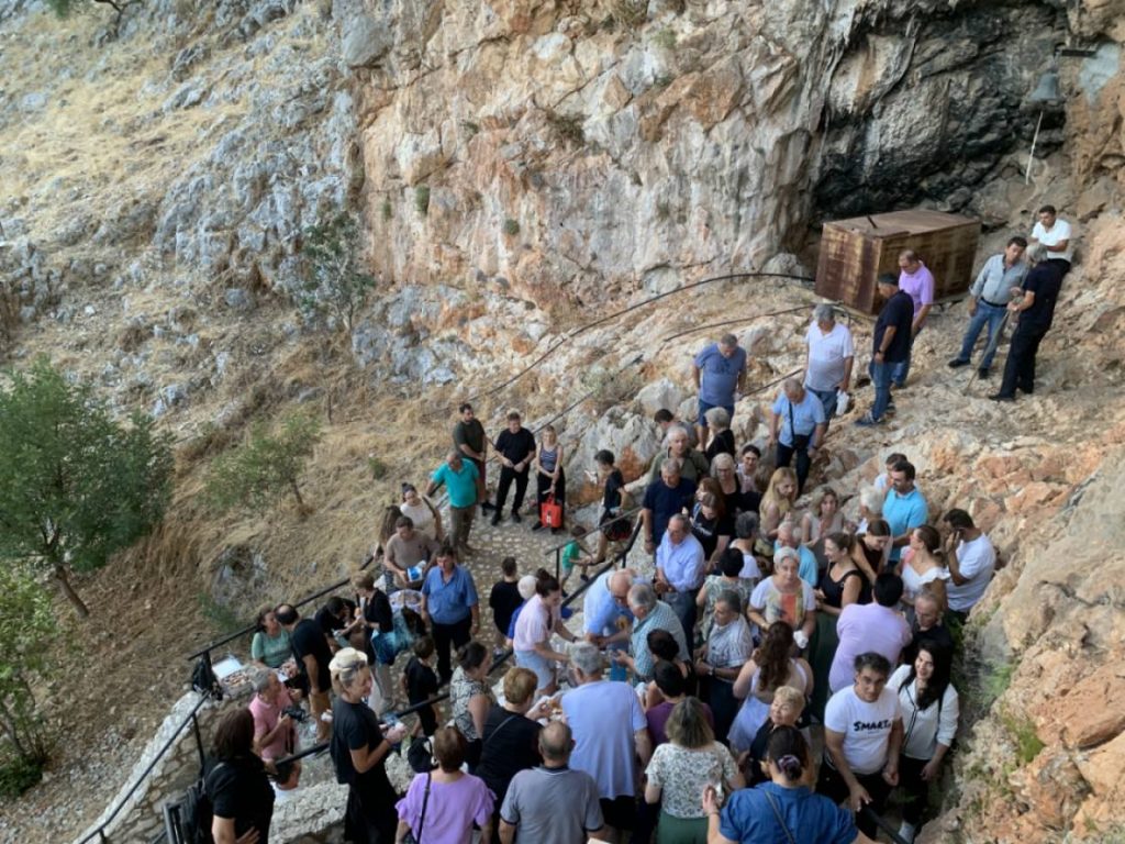 esperinos xrisospiliotisa (6)